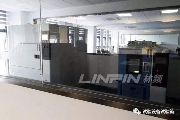 高低溫交變試驗箱現貨用戶現場
